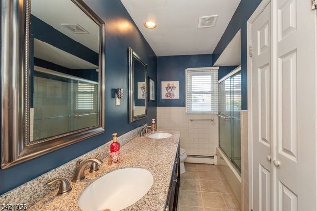 257 Eyland Ave, Roxbury Twp., NJ 07876