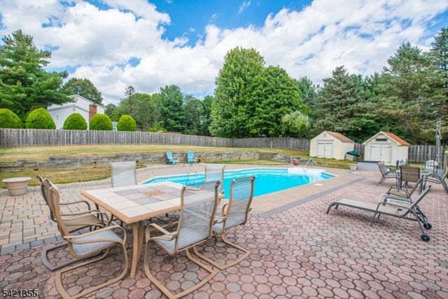 257 Eyland Ave, Roxbury Twp., NJ 07876