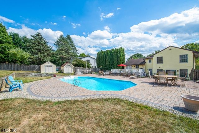 257 Eyland Ave, Roxbury Twp., NJ 07876