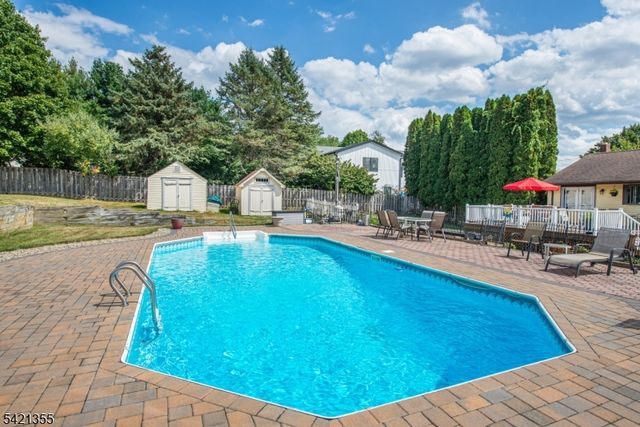 257 Eyland Ave, Roxbury Twp., NJ 07876