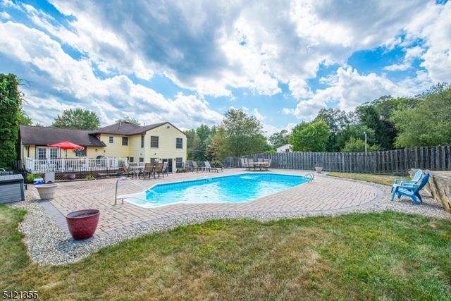 257 Eyland Ave, Roxbury Twp., NJ 07876