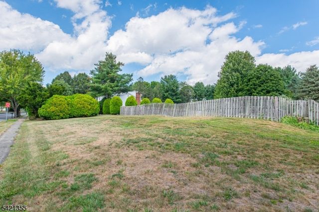 257 Eyland Ave, Roxbury Twp., NJ 07876