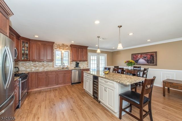 257 Eyland Ave, Roxbury Twp., NJ 07876