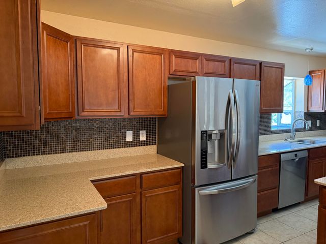 4 LOS CHAVEZ PARK Road, Belen, NM 87002