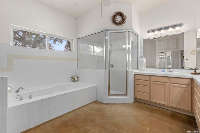 241 AMMANN RD, Boerne, TX 78015