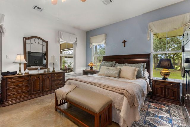 241 AMMANN RD, Boerne, TX 78015