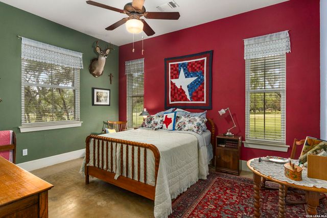 241 AMMANN RD, Boerne, TX 78015