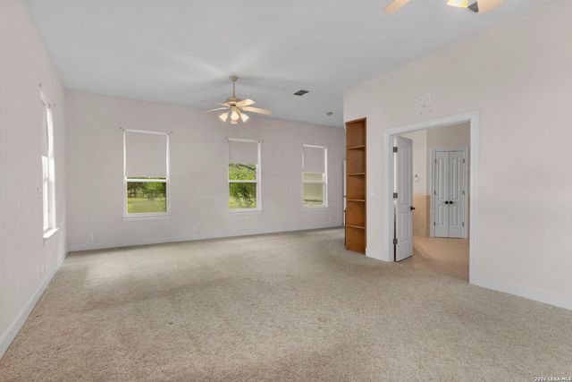 241 AMMANN RD, Boerne, TX 78015