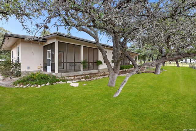 241 AMMANN RD, Boerne, TX 78015
