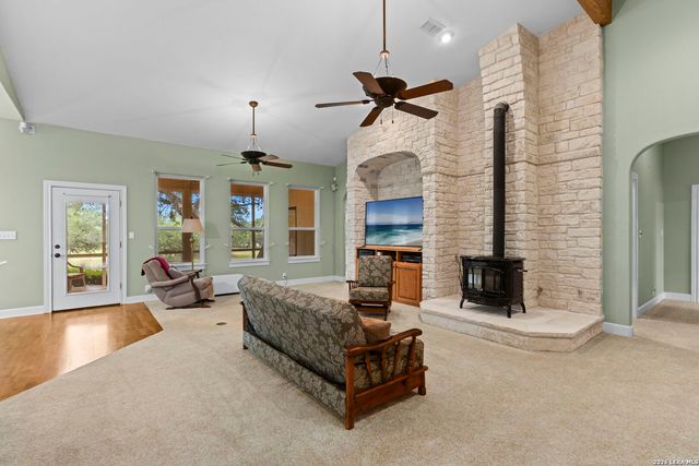 241 AMMANN RD, Boerne, TX 78015
