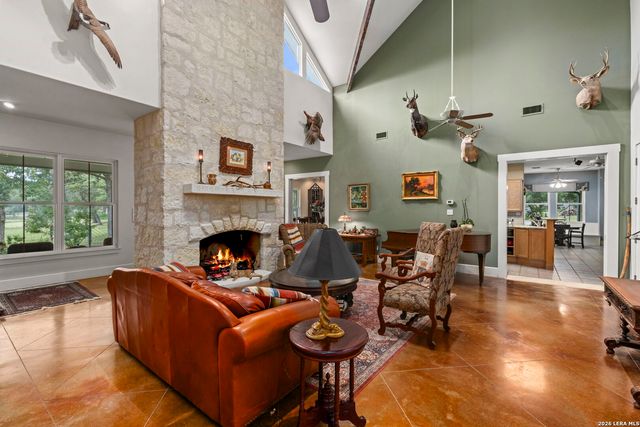 241 AMMANN RD, Boerne, TX 78015
