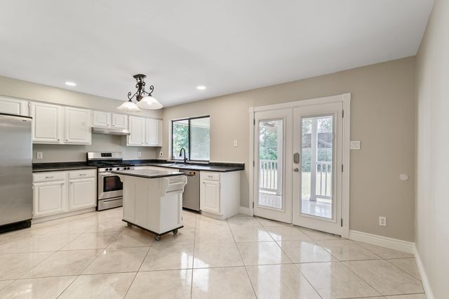 1912 Buckeye Drive, Flower Mound, TX 75028