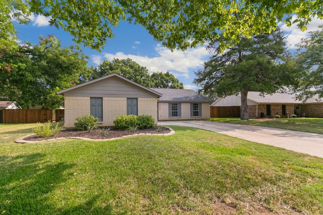 1912 Buckeye Drive, Flower Mound, TX 75028