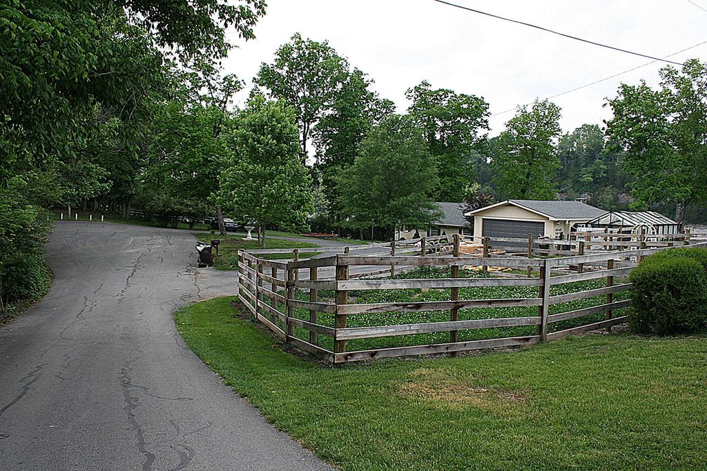 926 Chimney Rock Road, Harrodsburg, KY 40330