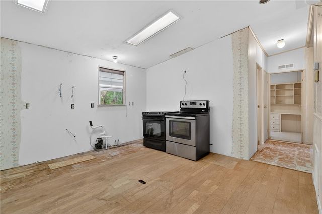 1033 OAK LANE, Lakeland, FL 33811