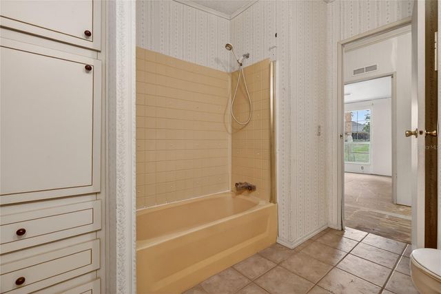 1033 OAK LANE, Lakeland, FL 33811