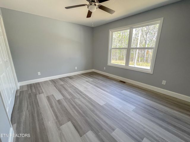 2019 Piute Rd, Crossville, TN 38572