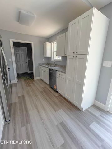 2019 Piute Rd, Crossville, TN 38572