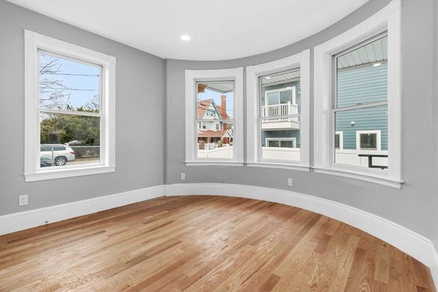 66-66R Stanley St, Boston, MA 02125