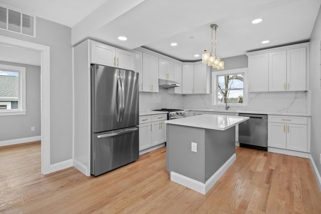 66-66R Stanley St, Boston, MA 02125