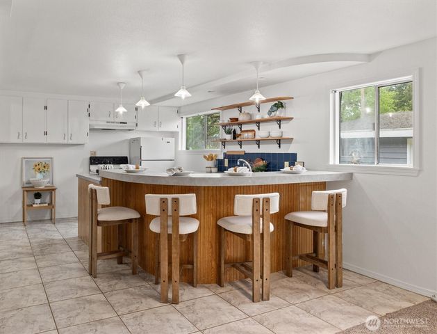 2001 NE 12th Street, Renton, WA 98056