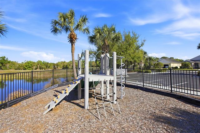1510 WHITE BREEZE COVE, Bradenton, FL 34208