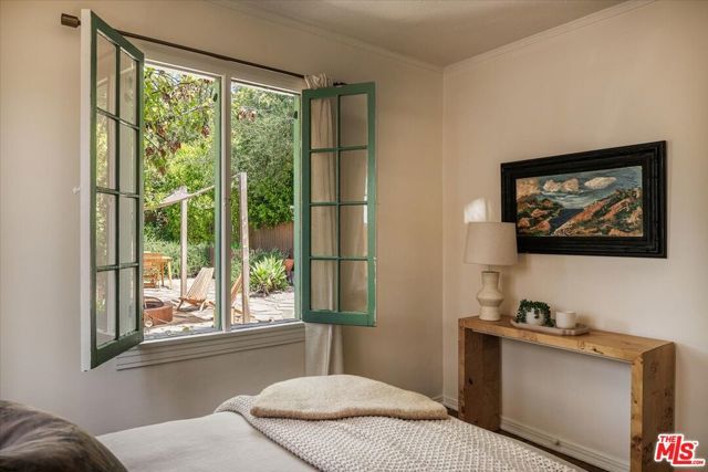 1961 Queensberry Road, Pasadena, CA 91104