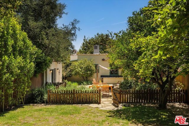 1961 Queensberry Road, Pasadena, CA 91104
