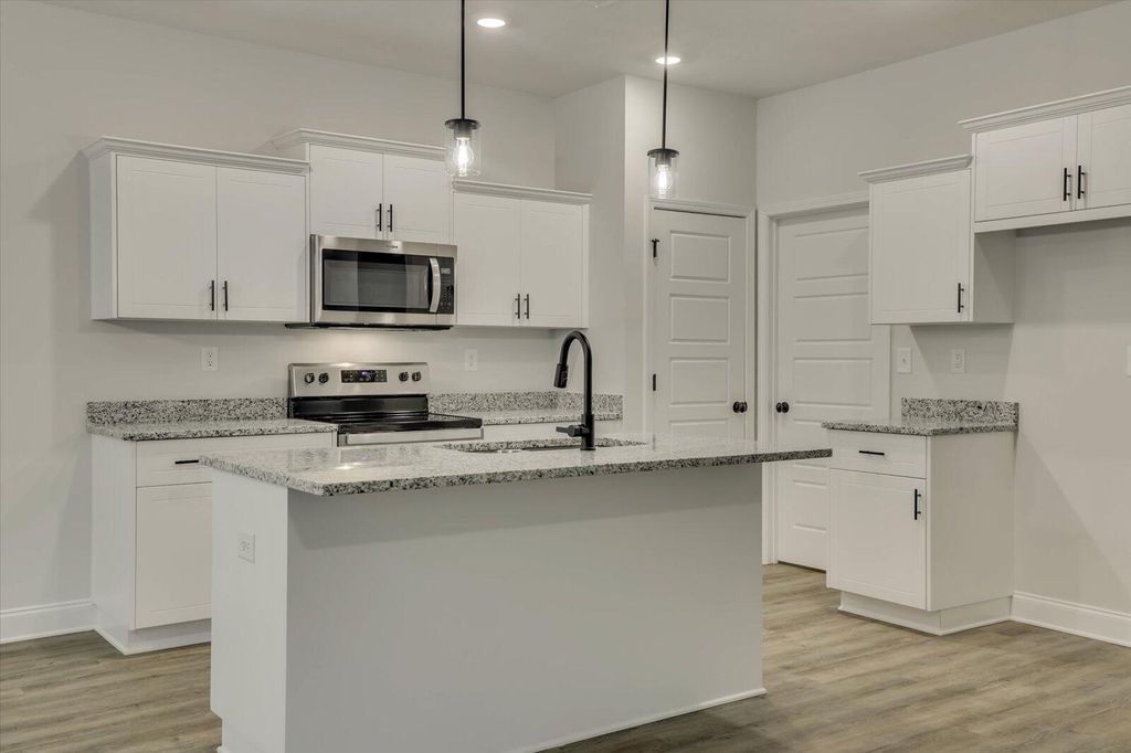 132 WILLOW OAK Circle