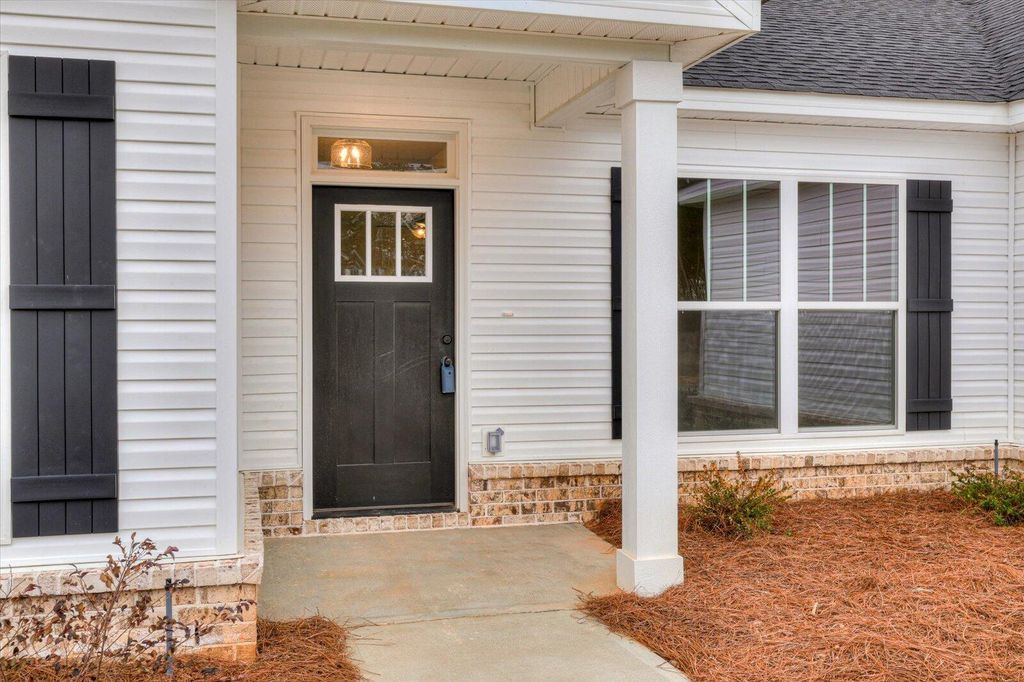 132 WILLOW OAK Circle