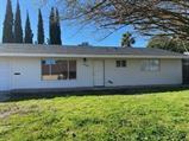 7952 Grandstaff Dr, Sacramento, CA 95823