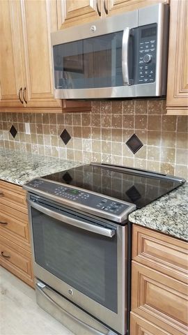 5810 GARDEN LAKES MAJESTIC, Bradenton, FL 34203