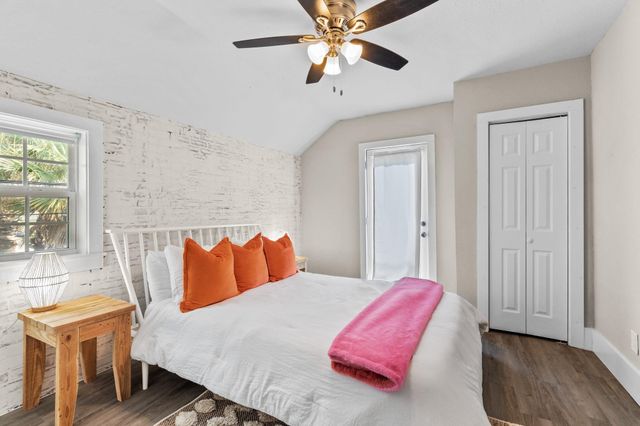 808 27th Street, Galveston, TX 77550