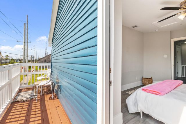 808 27th Street, Galveston, TX 77550