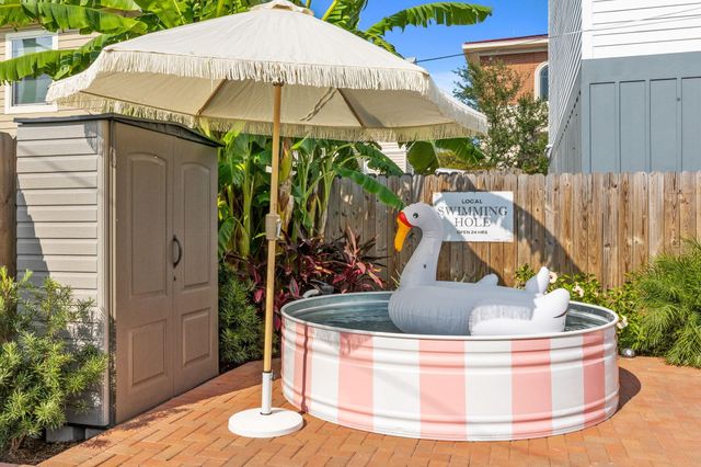 808 27th Street, Galveston, TX 77550