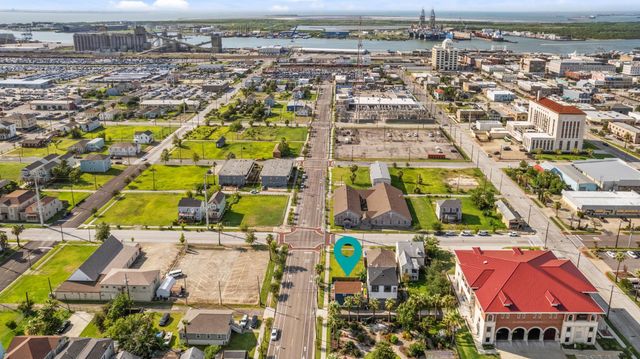 808 27th Street, Galveston, TX 77550