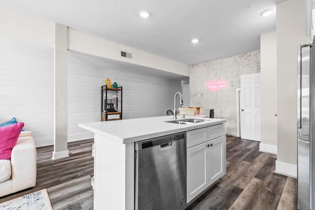 808 27th Street, Galveston, TX 77550