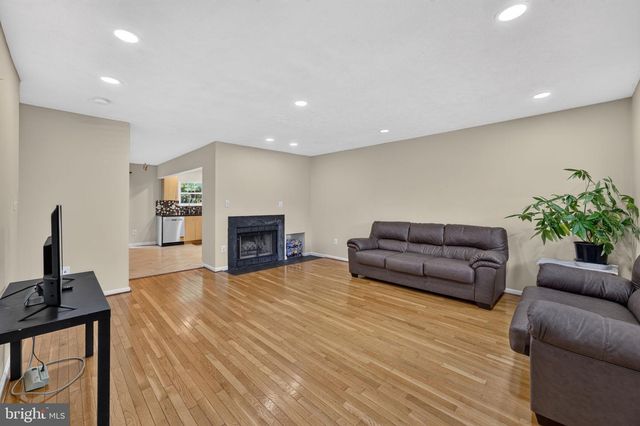 1152 SOUTHERN NIGHT LN, Gaithersburg, MD 20879