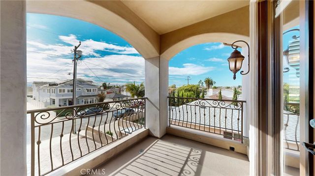 2607 Huntington Lane, Redondo Beach, CA 90278