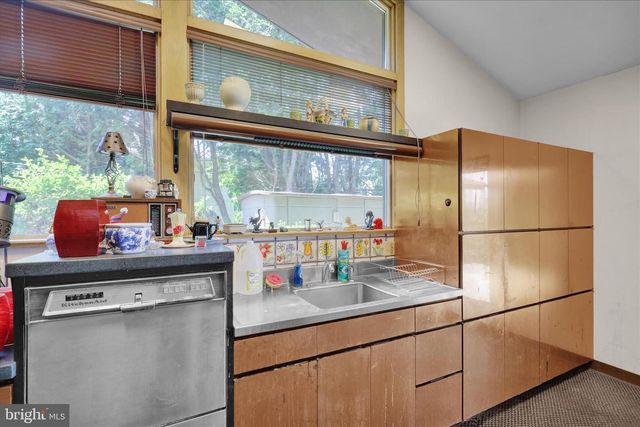 1840 LORRAINE RD, Reading, PA 19604