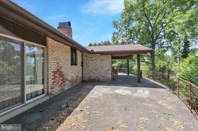 1840 LORRAINE RD, Reading, PA 19604