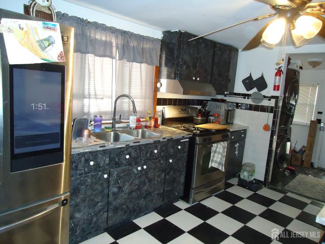 720 Mary Street, Perth Amboy, NJ 08861