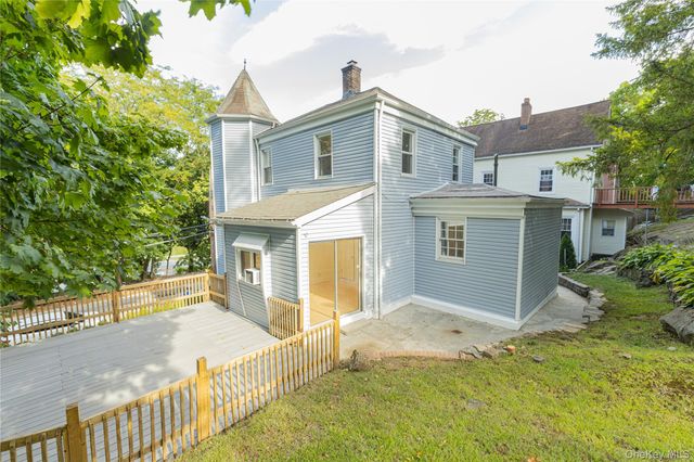 15 Desmond Avenue, Bronxville, NY 10708