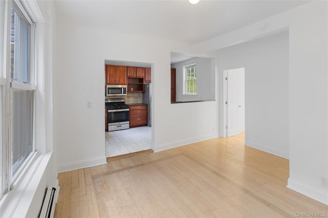 15 Desmond Avenue, Bronxville, NY 10708