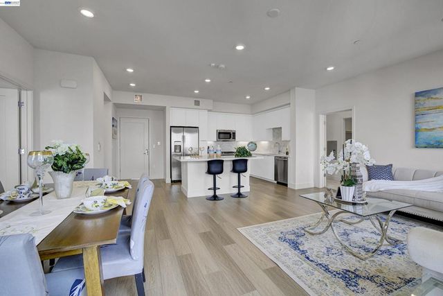 3512 3512 Vision Cmn 401, Fremont, CA 94538