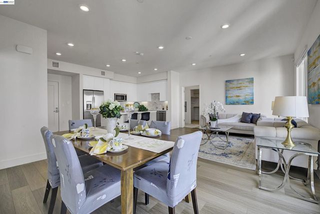 3512 3512 Vision Cmn 401, Fremont, CA 94538