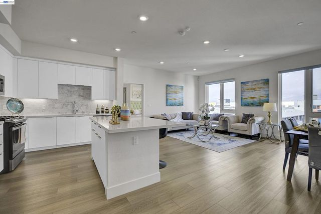 3512 3512 Vision Cmn 401, Fremont, CA 94538