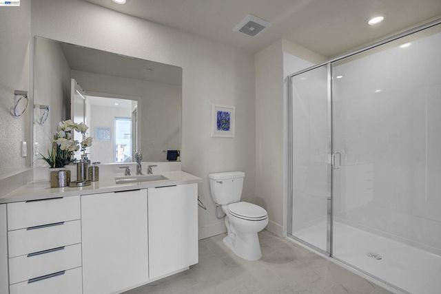 3512 3512 Vision Cmn 401, Fremont, CA 94538