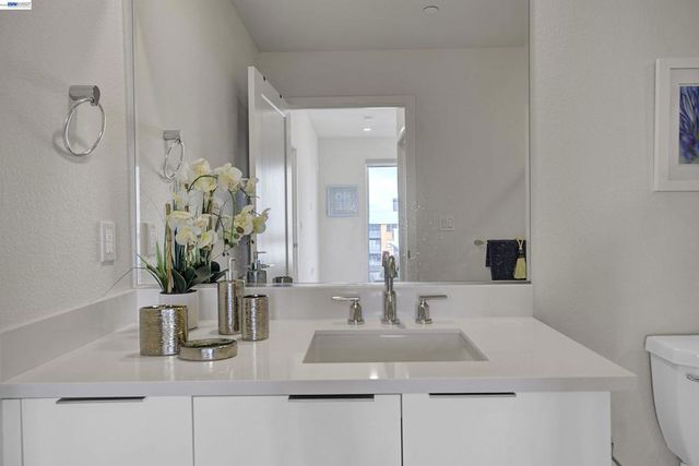 3512 3512 Vision Cmn 401, Fremont, CA 94538