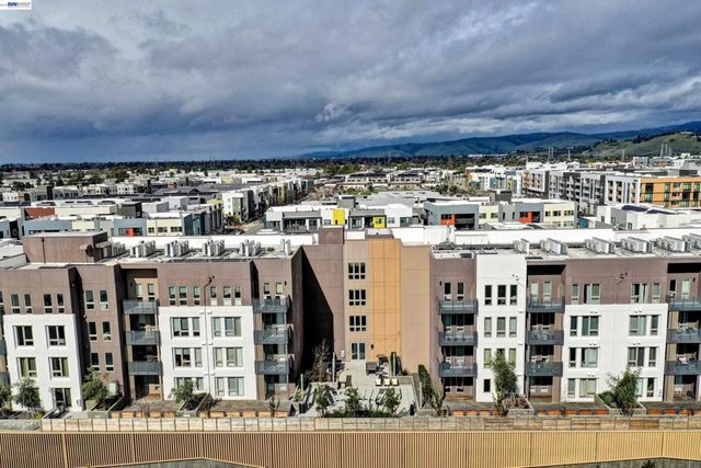 3512 3512 Vision Cmn 401, Fremont, CA 94538